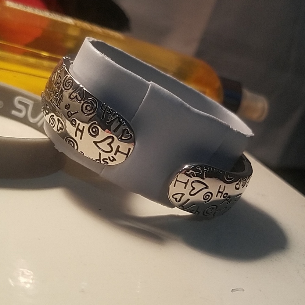 Watch - Picture 2 of 4